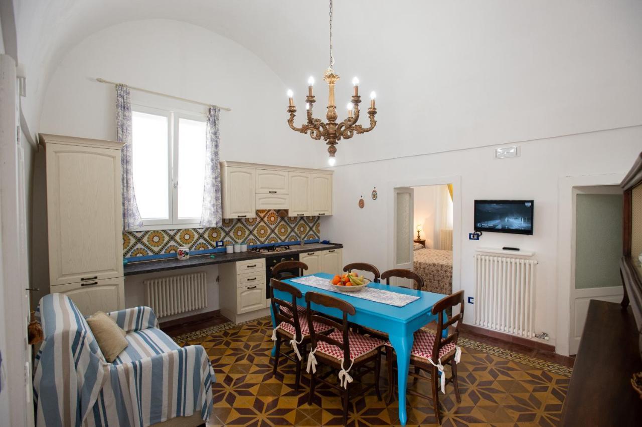 La Casa Nel Vico Apartment Маритима Екстериор снимка
