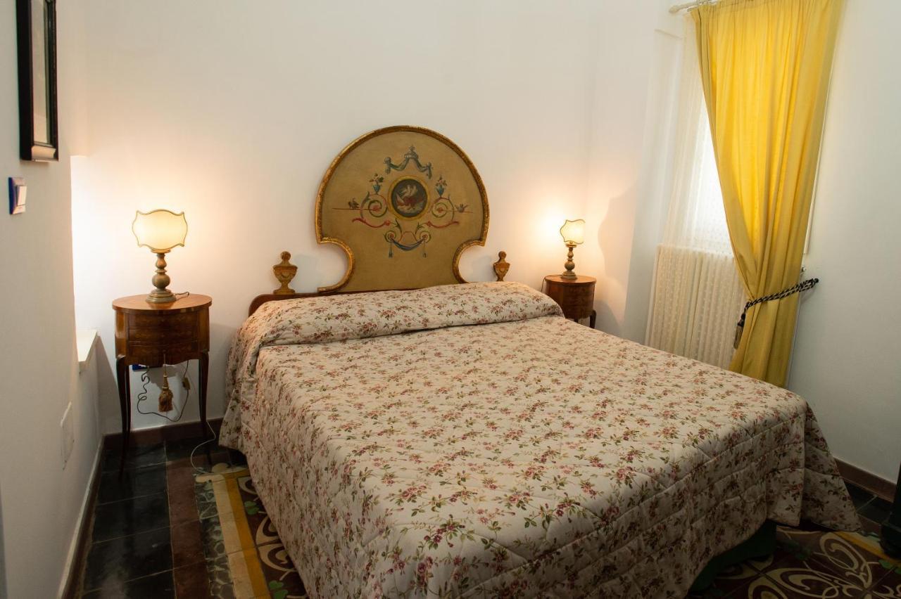 La Casa Nel Vico Apartment Маритима Екстериор снимка