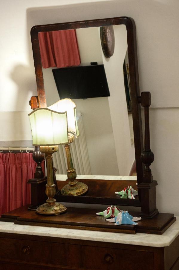 La Casa Nel Vico Apartment Маритима Екстериор снимка